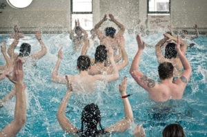 Séance de sport en piscine